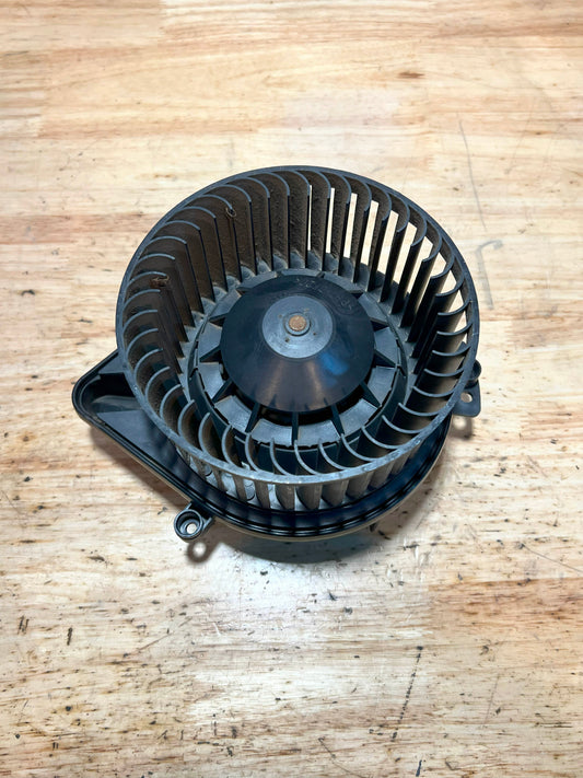 HVAC Blower Motor Assembly for Audi A4/S4/RS4 2002-2009 8e1820021