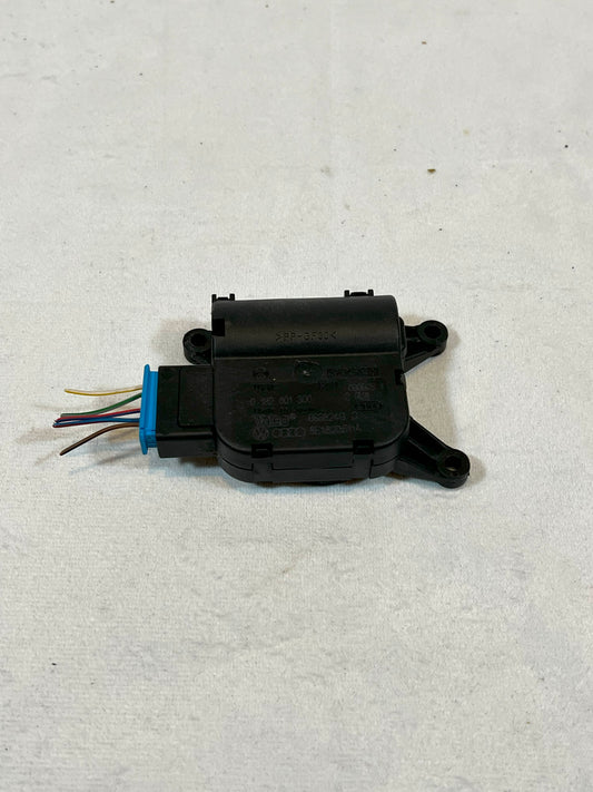 HVAC Air Adjustment Control Motor for Audi A4/S4/RS4 2002-2009 8E1820511