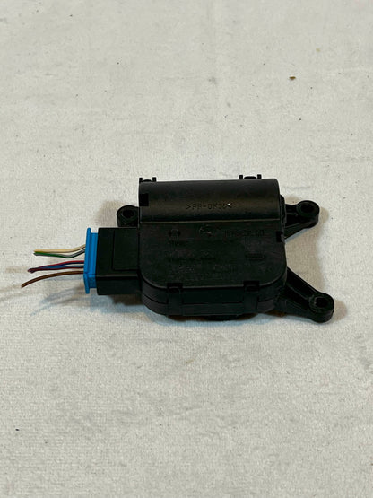 HVAC Air Adjustment Control Motor for Audi A4/S4/RS4 2002-2009 8E1820511